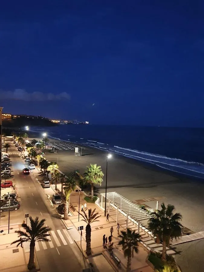 Front Row Penthouse Apartment On Carvajal Beach 丰希罗拉