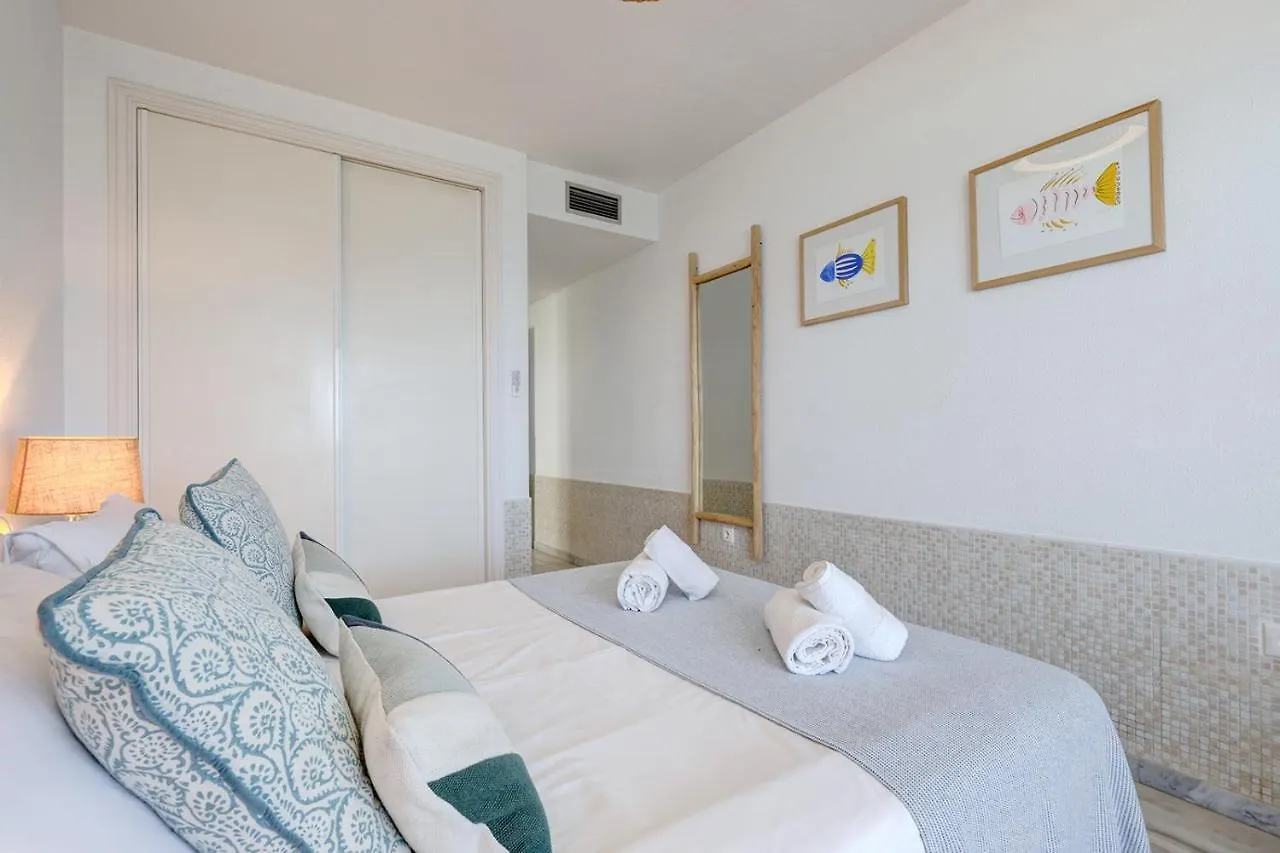 Front Row Penthouse Apartment On Carvajal Beach 丰希罗拉 0*,