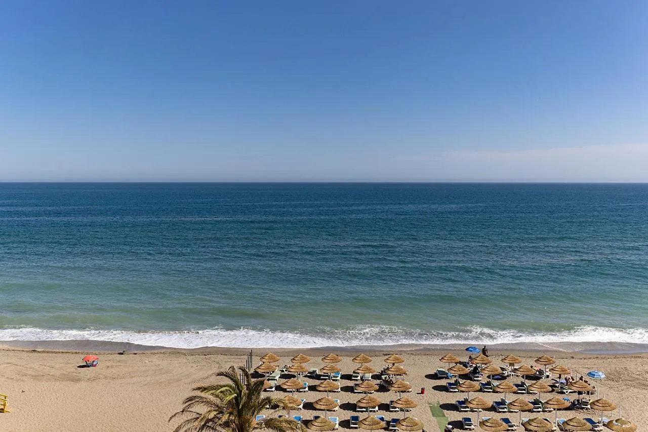 Front Row Penthouse Apartment On Carvajal Beach 丰希罗拉 西班牙